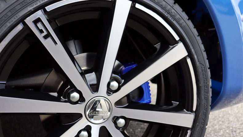 Minicar AIXAM Coup&eacute; CUTGTI_BLS_DTZ1.jpg