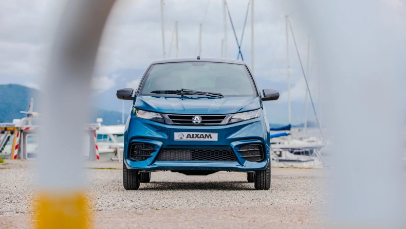 Minicar AIXAM Coup&eacute; aa Photo 2.jpg