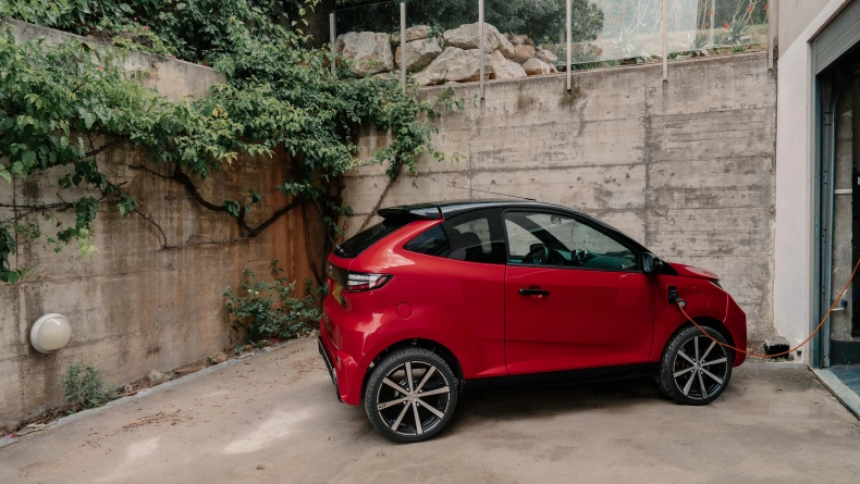 Minicar AIXAM e Coup&eacute; 1.jpg