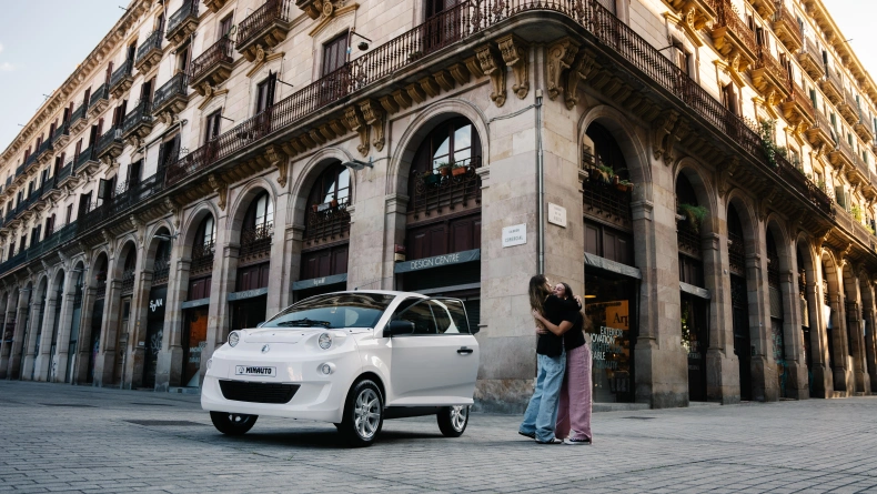 Minicar AIXAM Minauto SITU_EMULTIM_BLA_PNG (3).jpg