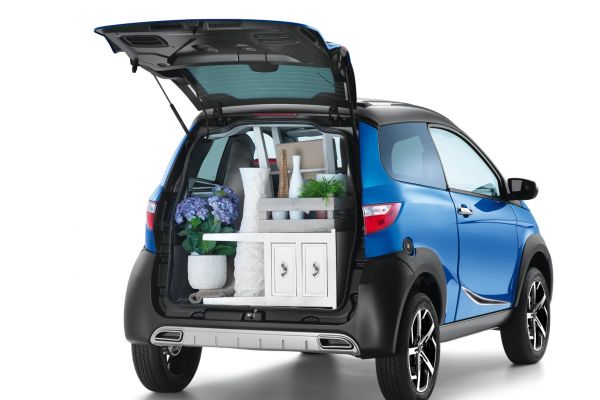 Minicar AIXAM Cross 20_CROOVR_34AR_BLS_CoffreOuvertAccDedans JANTES NEW Parement.jpg
