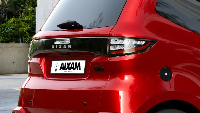 Minicar AIXAM City CITGTO_RED_34AR_JPG.jpg