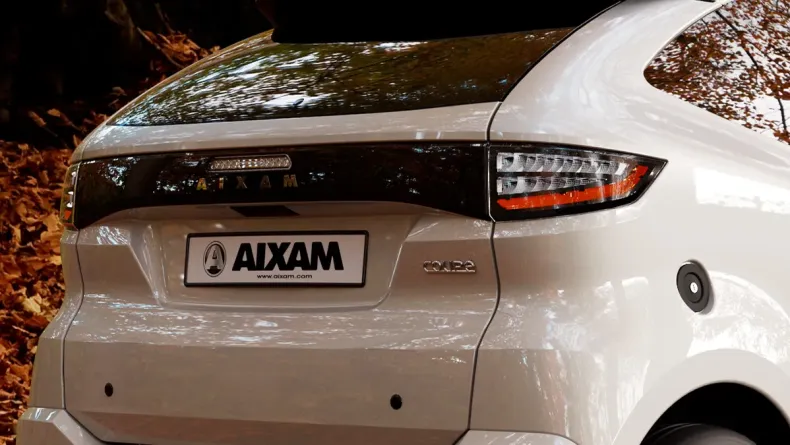 Minicar AIXAM Coupé CUTEVO_BLA_34AR_JPG.jpg