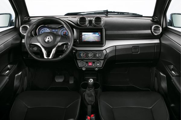 Minicar AIXAM Cross MULTIA_DETZ_INTE_PremiumTdBAluCamera.jpg