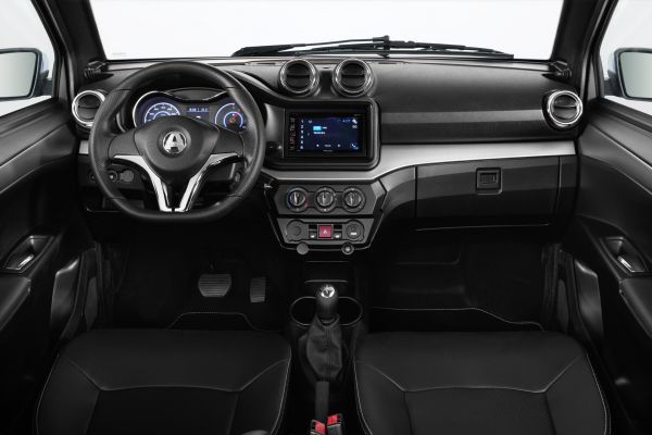Minicar AIXAM Cross Cruscotto con inserto decorativo alluminio satinato